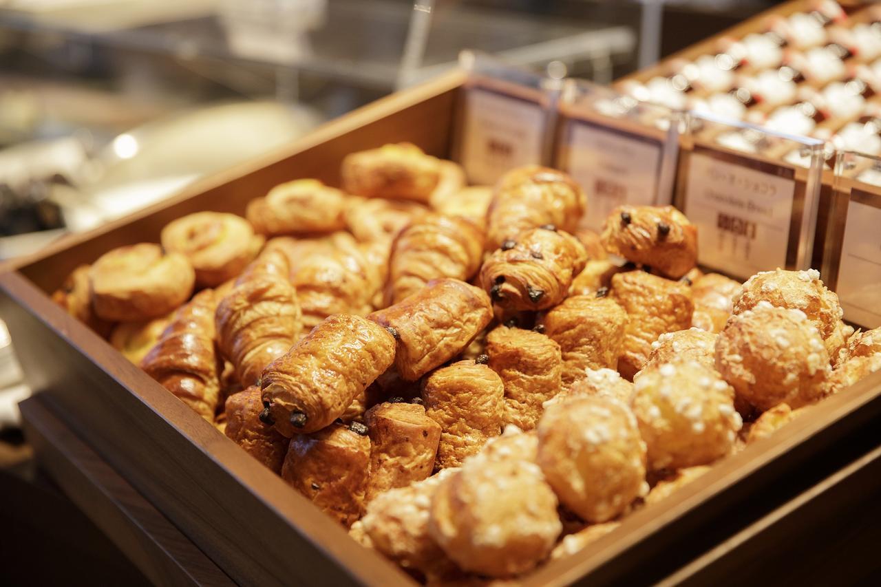 Nagoya Prince Hotel Sky Tower Exterior photo A selection of pastries