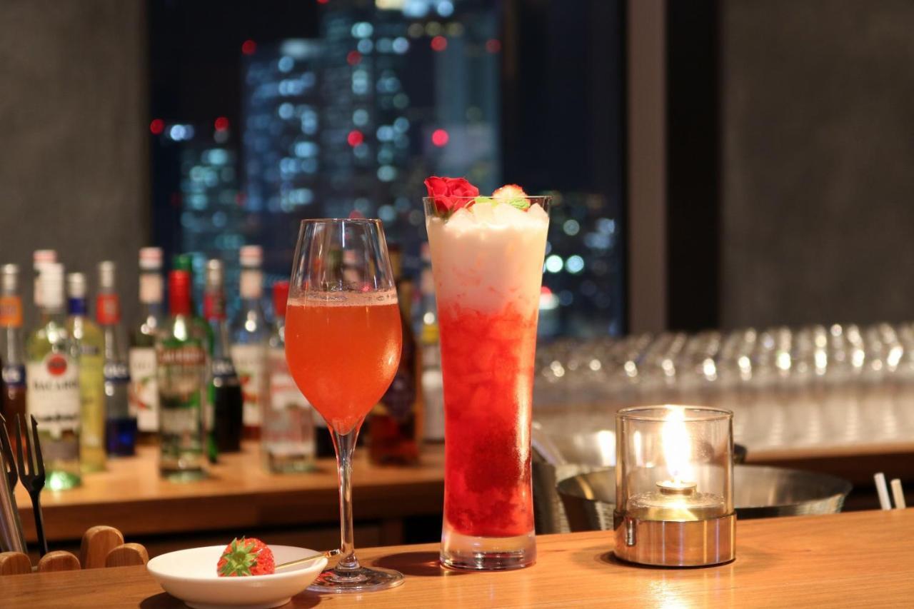 Nagoya Prince Hotel Sky Tower Room photo A cocktail at the bar